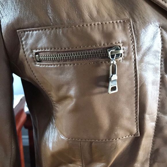 Leather jacket - Picture 2 of 7